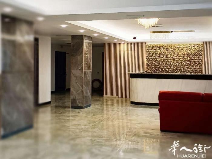 在padova帕多瓦火车站前走路一分钟有HHBB ANMAN安曼商务酒店 内设家