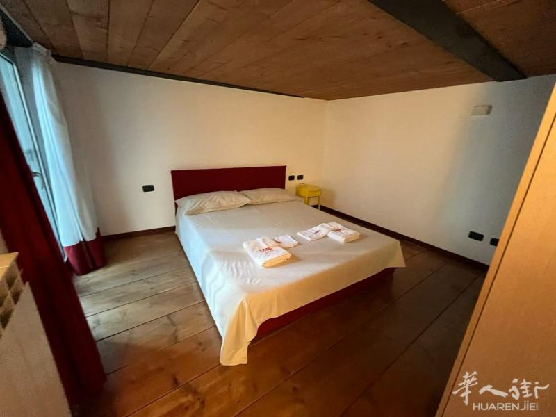 米理leo学区房｜🉑养猫狗loft｜空调 地址：via Camerini 6 