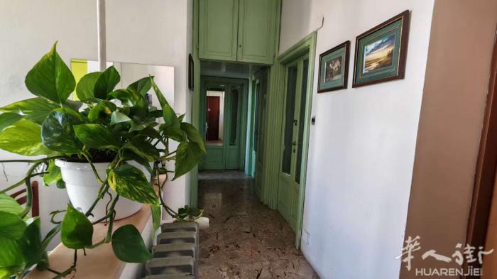 米兰市区近华人街大房间出租，楼下有lancette FS小火车站，9、0路电车直
