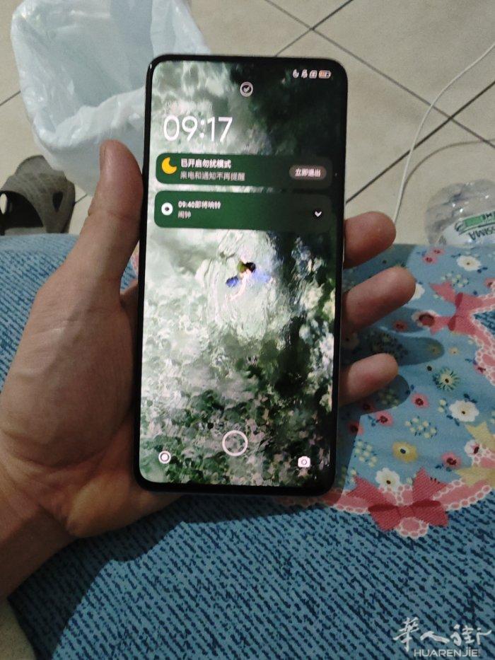 poco f5 pro 骁龙8+处理器 功能完好 双卡双待 因为本人换了新机所以