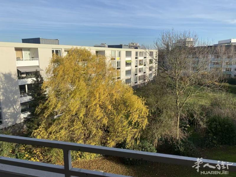 Düsseldorf 杜塞市中心WG中一间购物在附