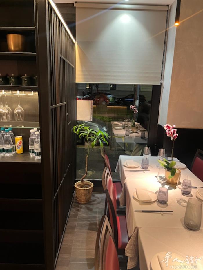 Viale abruzzi 二十几个位置精致小中餐馆转让，本人借此店上一个台阶，