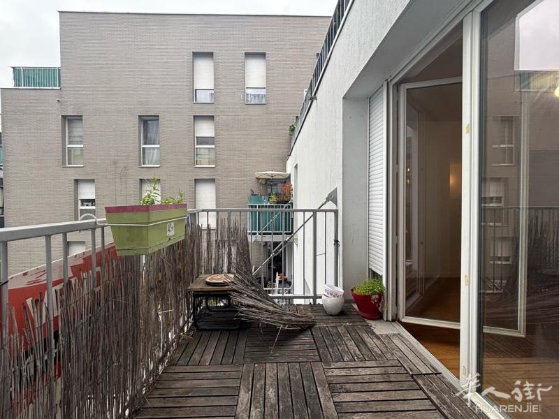 94vitry sur seine，两房一厅带阳台+地下停车位  位于一栋 20