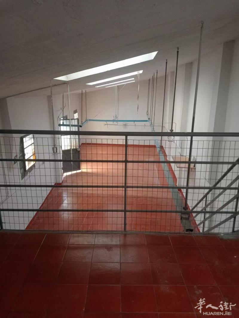 Prato市San martino区出租一个C3用途的工厂备agibilita和电排加一停车位