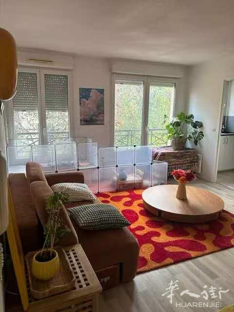 大巴黎93省Rosny-sous-Bois 50平1350€ 10月底起租 近地铁11号线 仅限长租