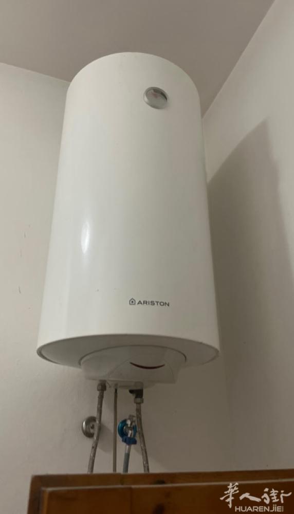一台闲置热水器Ariston PRO          R 80 V 1.8K