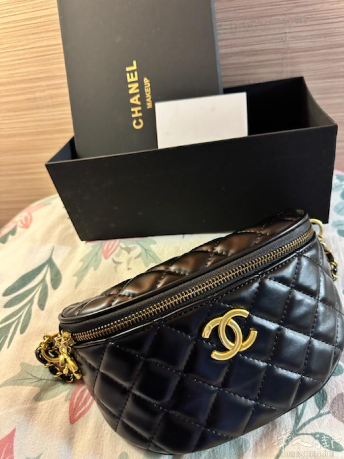 小牛中古腰包489欧元