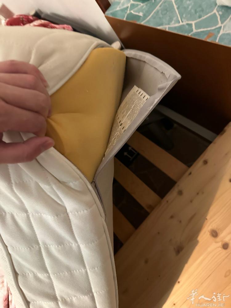 免费出俩个双人床垫俩个单人床垫 可拆卸清洗