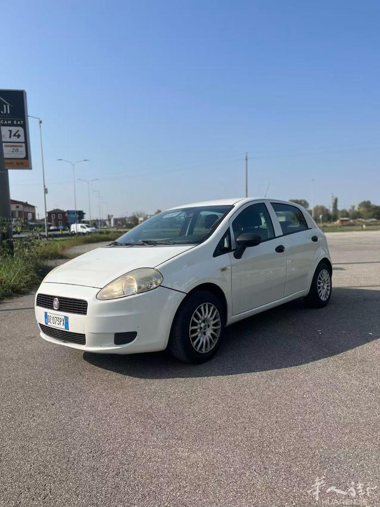 Fiat grande punto  15.6 万km 2009 年 11 月车