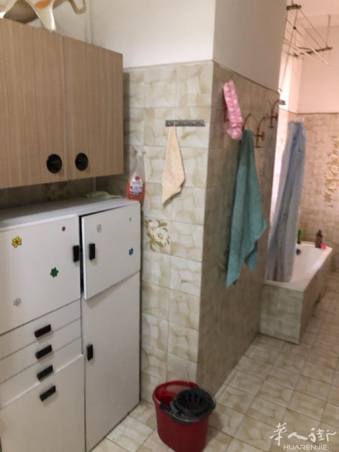 maciachini 附近piazzale nizza三房一厨一卫出租、小区安静