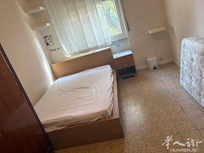 房间出租 comasina via val di bondo 9  40路 52