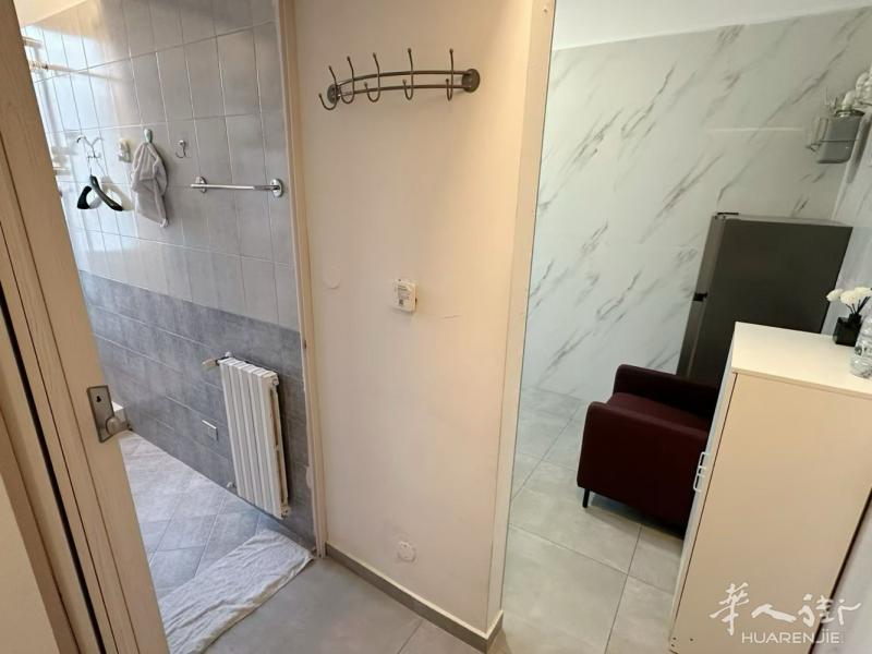 Certosa新装修一室一厅🉑马上起租 地址：Viale certosa 32