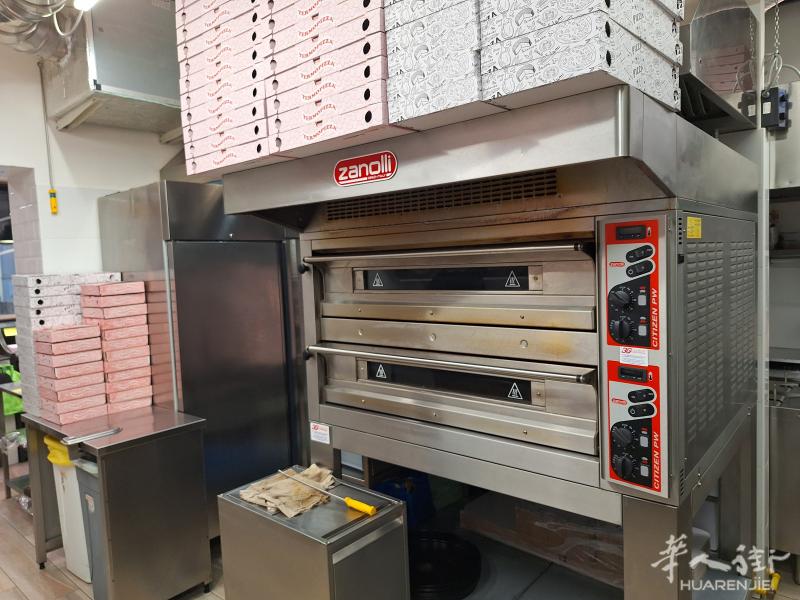 米兰北部高收入地区外卖披萨店转让 - 设备齐全，可做多种餐饮！编号: PMD038