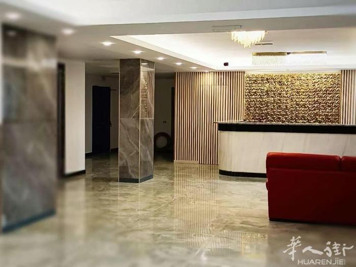 在padova帕多瓦火车站前 走路一分钟有HHBB ANMAN安曼商务酒店 内设