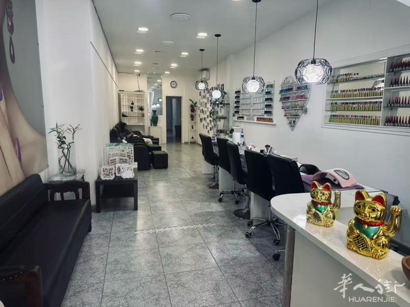 旺铺转让 美甲店 地点在l1sant andreu 与l1 fabra i pu