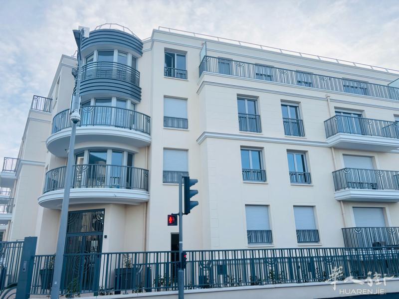 📍出租信息｜L’Haÿ-les-Roses 2025年新房一房一厅带家具 	•