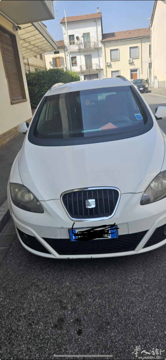 现金收购各种牌子的汽车．货车，包括行政扣押车，欠国家钱不能过户的车。人在中国不用
