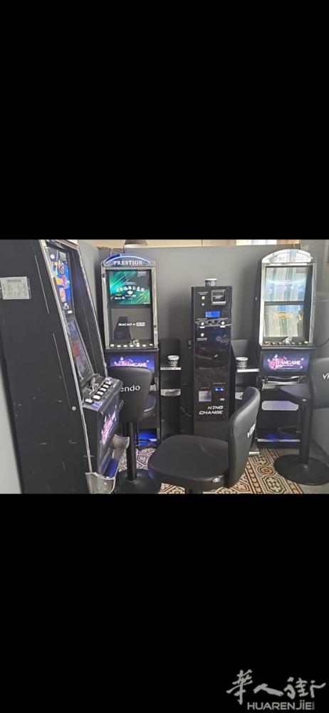 老外酒吧 有兴趣的 打电话给老板咨询  3703193090
