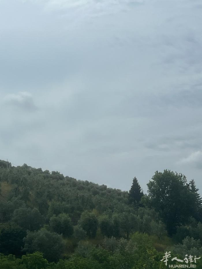 ￼ sangiusto有仓库可以放行李