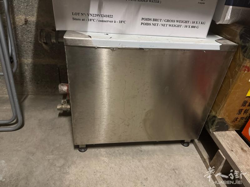 油水分离器，全新没用过，多买了一个，原价500多买的，现在想300卖掉，有意者请