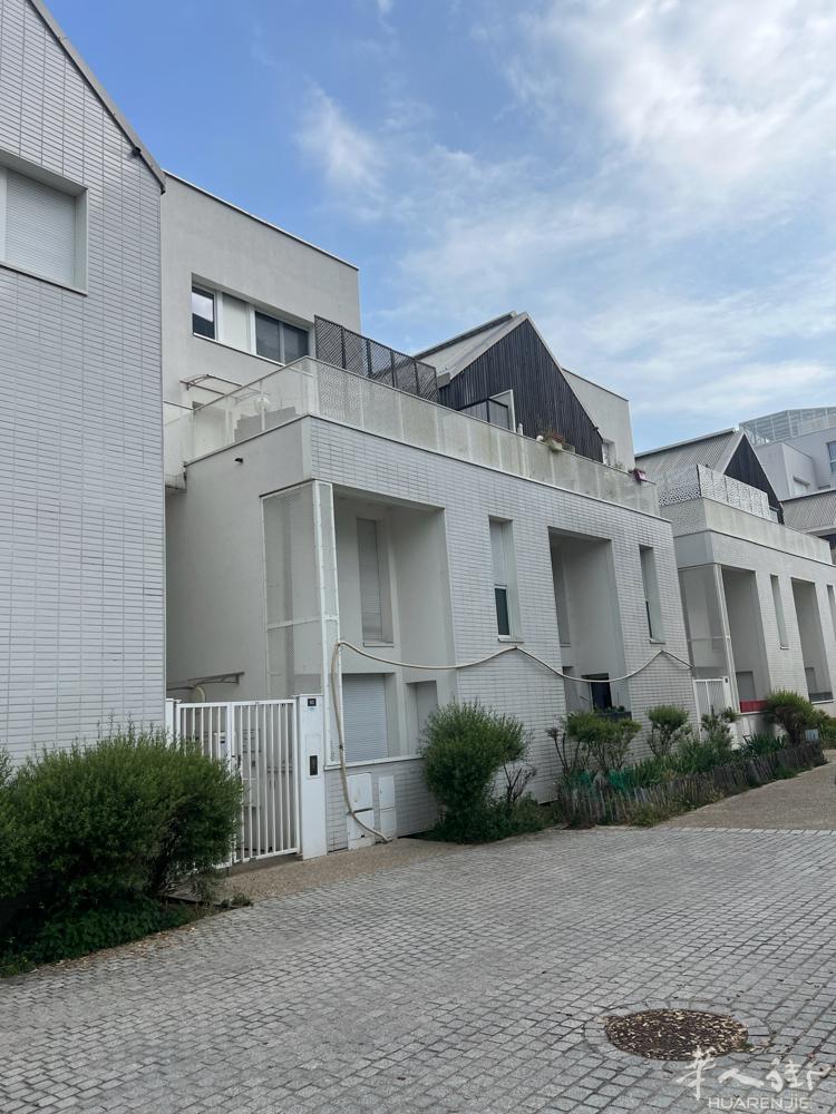 （已出租）92 nanterre ville 复式3房2厅，南北通，带大露台停车