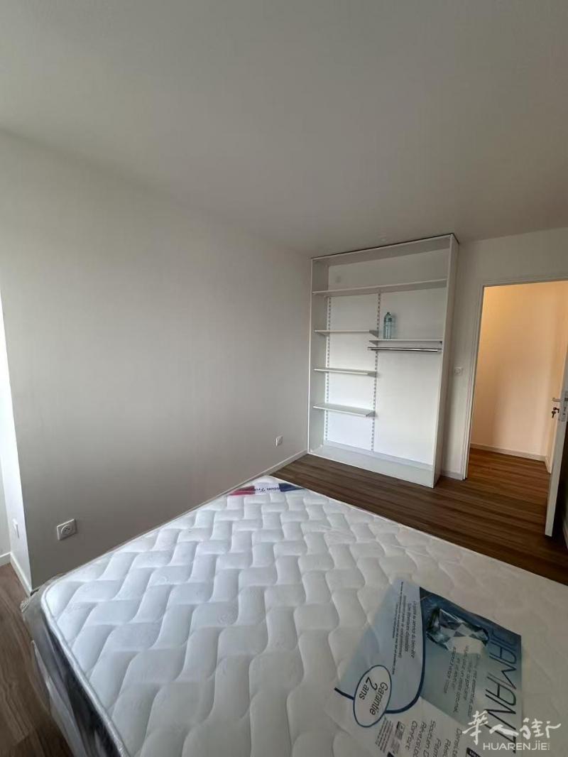 94省,Vitry-sur-Seine（94400） (ID：205826) 100平 独立房间（合租）房间数5 有家具