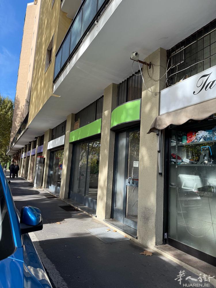 米兰边Cinisello Balsamo 出租空店面75平方米，客流量多，停车位