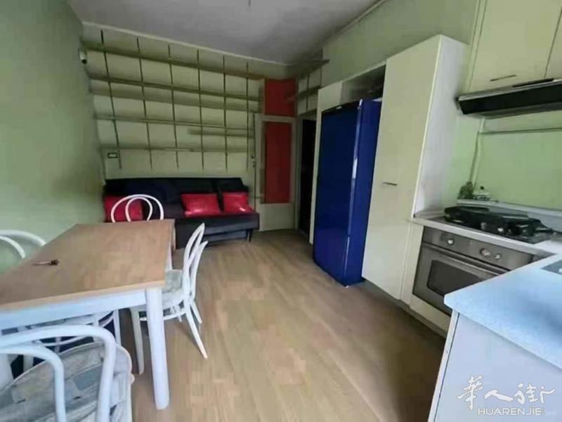 微信milanzufang001 一室一厅，月租1100欧，【Udine-Cim
