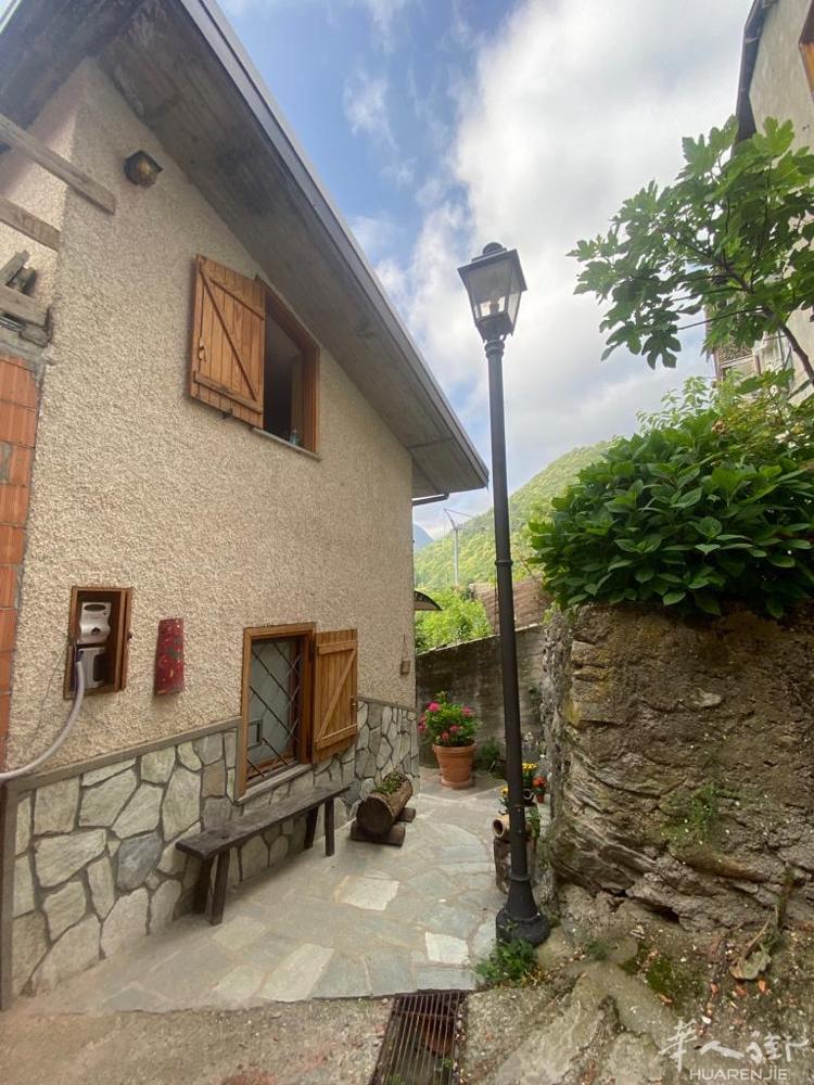 Cuneo 出售别墅  私人电话☎️ ‪+39 347 269 1153‬  �