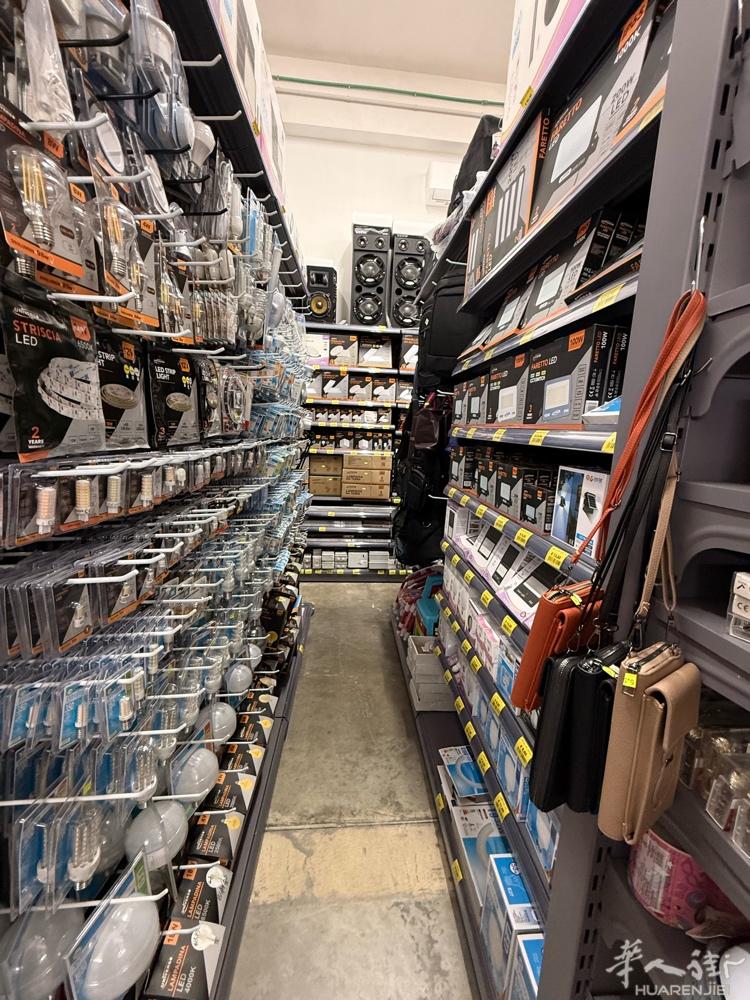 西西里岛 零售店，理货员，会意大利语，薪资电话联系