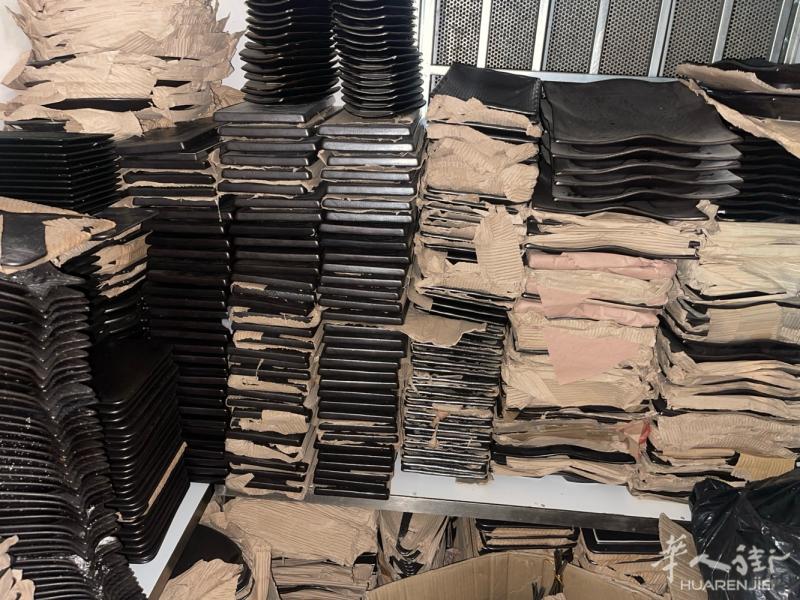电炉头两台4个火，适合各种商场不能用明火的场地。各种全新盘子便宜卖！！！