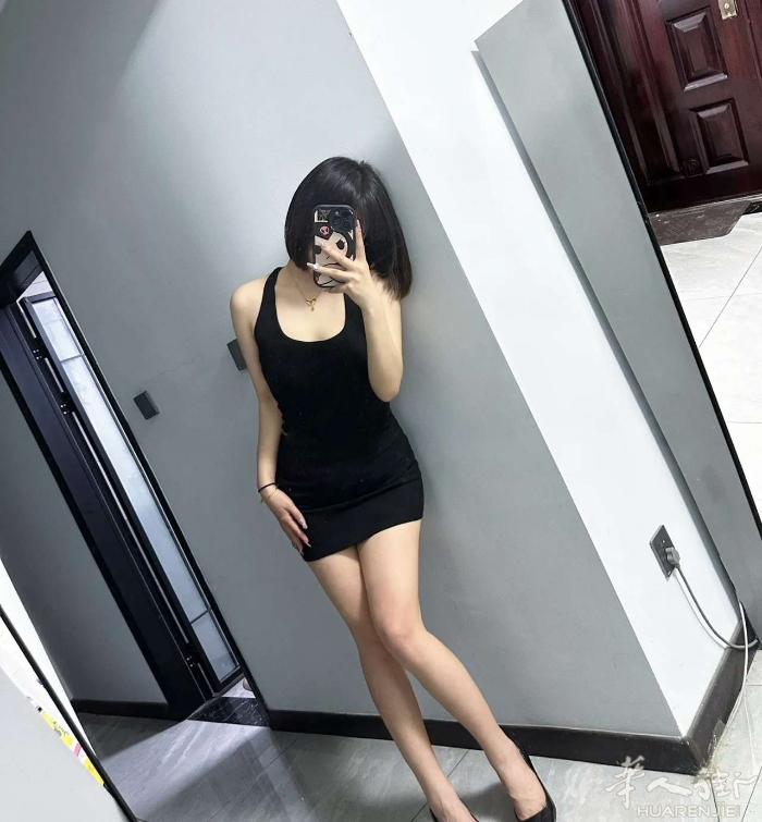 中国街正规推拿，一个小时30（精油开背，肩颈调理，刮痧，拔罐）睡眠式采耳20欧，