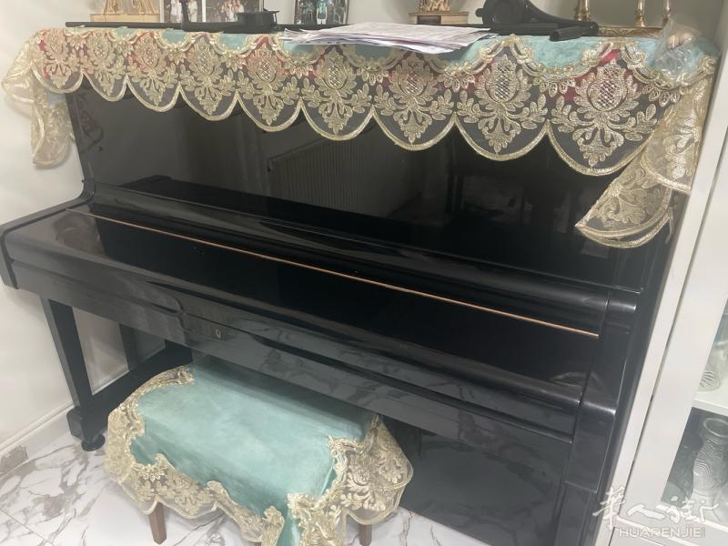 出售一台立式U1型雅马哈钢琴.有需要可以发信息咨询价格0658426577地址9