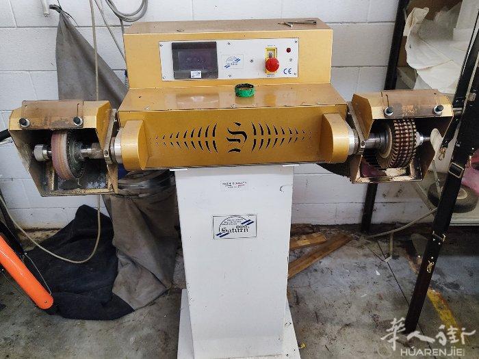 米兰皮包机器转让 本工厂机器有多 机器卖一些掉 大头车2300多台 小头车200