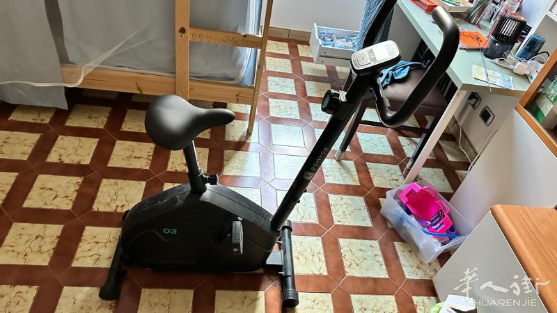 50欧出9成新健身自行车，罗马中心附近可送。