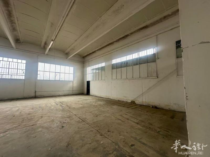seano 330 平米工厂出售，有piazzale. 售价22万. 联系电话：