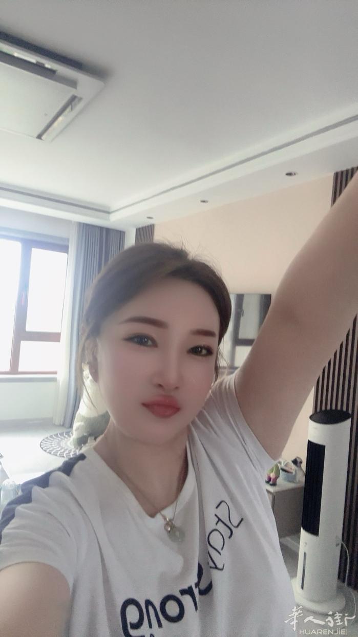 本人女想找仓库工作，有用的老板加我微吧，电话号就是微信