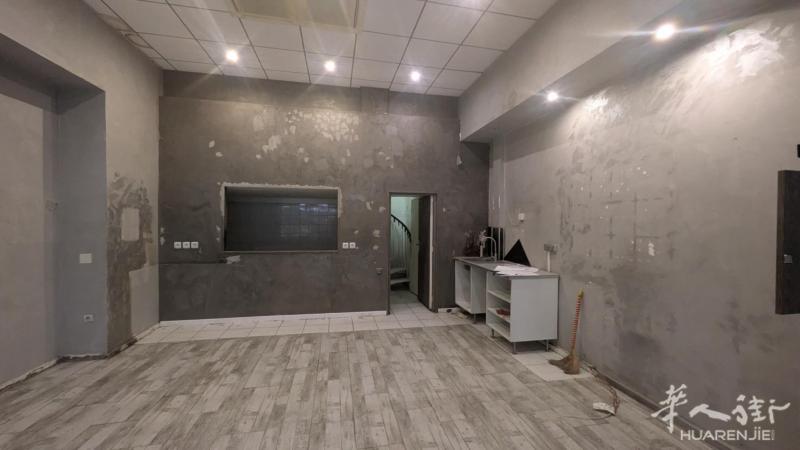 13区 Centre commercial Les Olympiades / Tang Frères 商业中心 空店