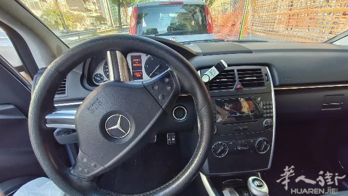 出售 Mercedes-benz 2009 的车，2000000 公里，车况良好