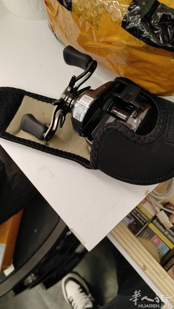 出售daiwa steez   水滴轮 钓鱼路亚 就用过一次 还有一堆假饵 背包