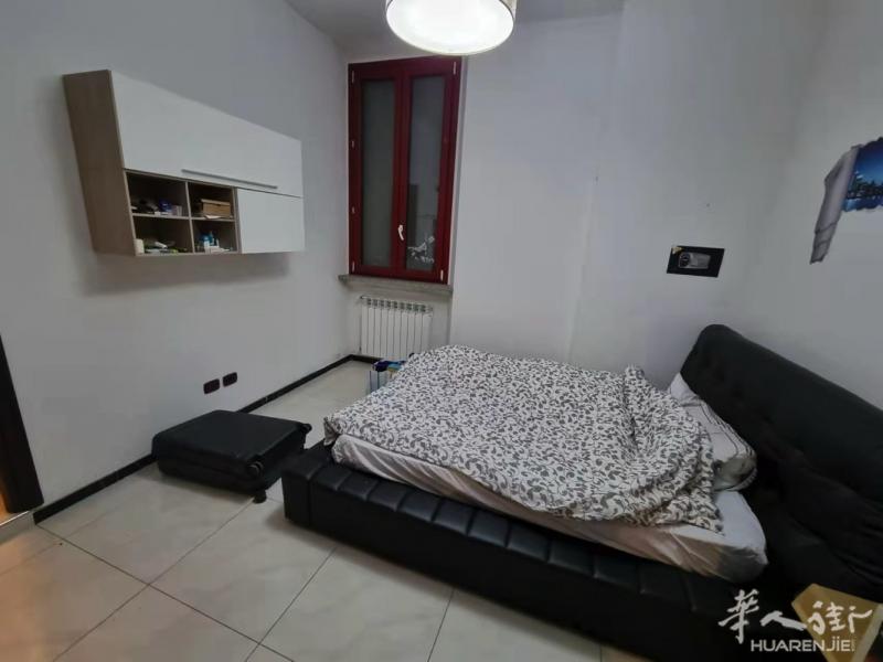 黄线紫线双地铁口好房】【正规合同】 🏠户型：三室两卫＋厨房＋客厅 楼层：三楼（