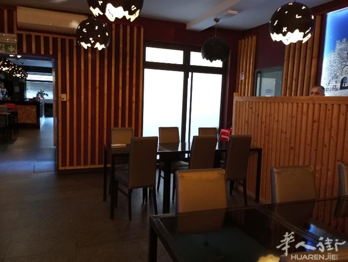 📍Novoli 餐厅出售 出售内容：房产 + 营业执照  现出售一间位于 No