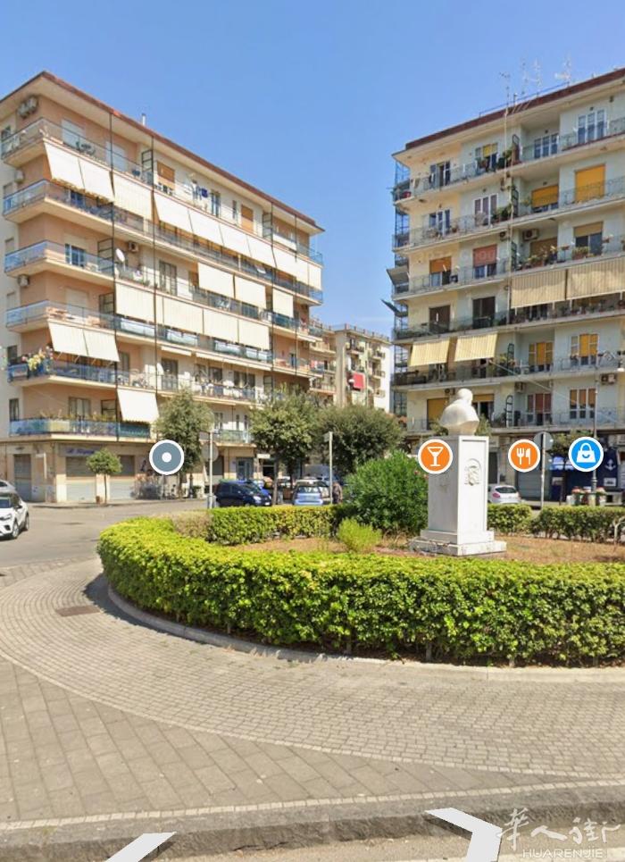 salerno 拿波里下面店面750平方 适合开餐馆 百货 租金6500 机会难