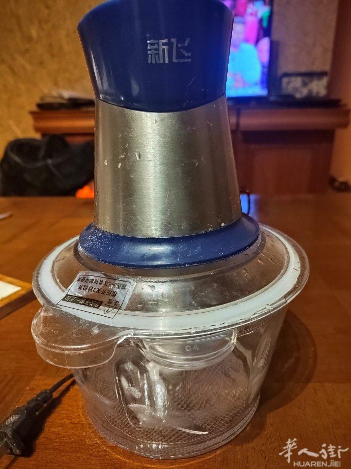 危险 ！危险！危险！请大家再不要买这种绞肉机 吃了几天玻璃了 请仔细看照片