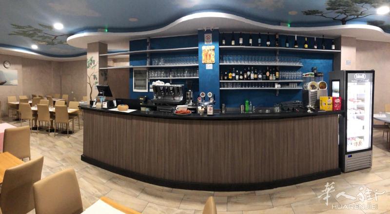 Paderno Dugnano出售一家店面  转让一家运营良好的餐厅附带披萨店，
