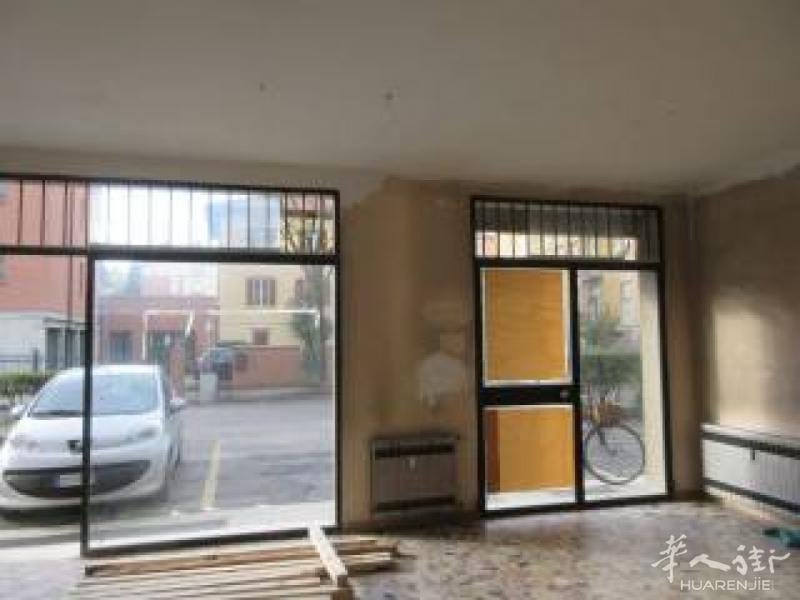 Reggio Emilia 出售店面  房产类型：适用于商铺/工作室/门诊部/办
