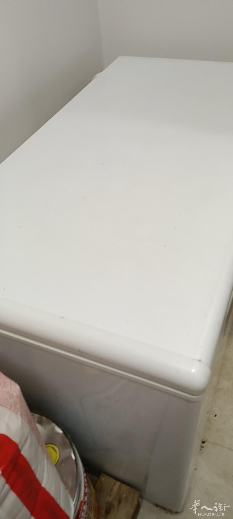 二手冰柜，与一个工作冰箱，一个硬冰一个软冰硬冰规格