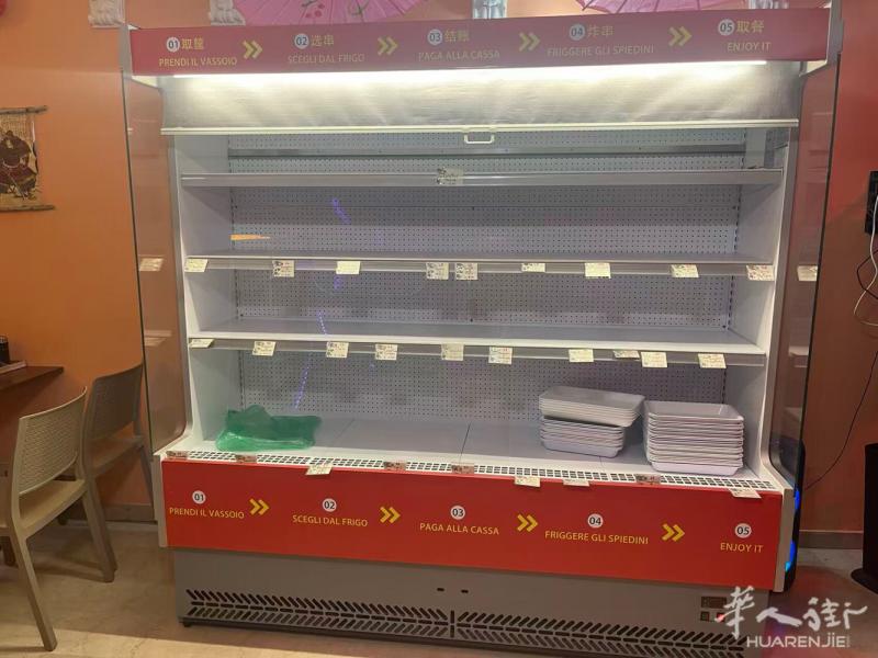 九成新火锅烧烤店用的展示冰箱，买来6000只使用两个月餐馆改做寿司用不上，现在2