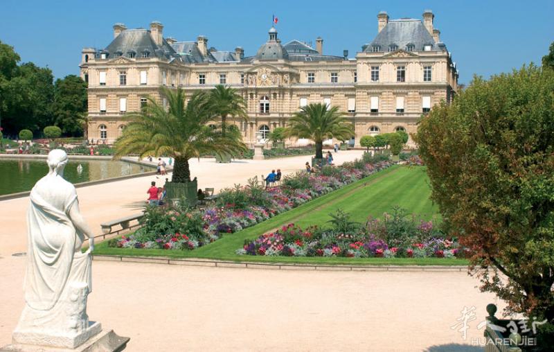 小巴黎5区卢森堡公园旁餐馆转！ -地铁口：Luxembourg  -门面：4米
