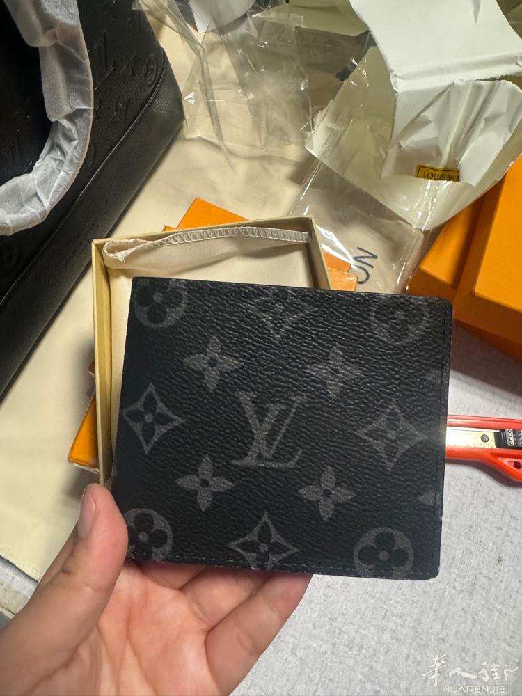 钱包50€ 卡包45 €  wx+ （Roma1v1shop）